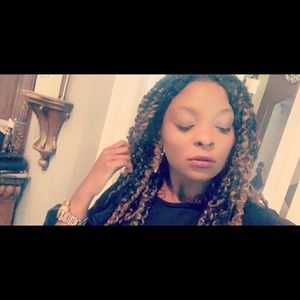 Meet your Posher, Aren